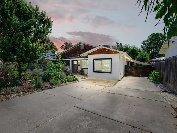 110 Village LN, Auburn, CA 95603