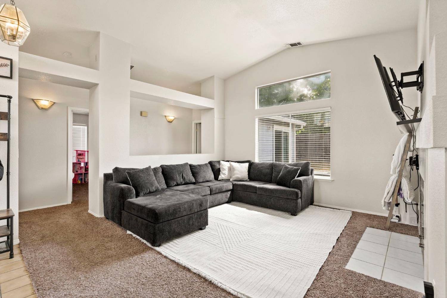 Sacramento, CA 95823,5279 Jacinto AVE