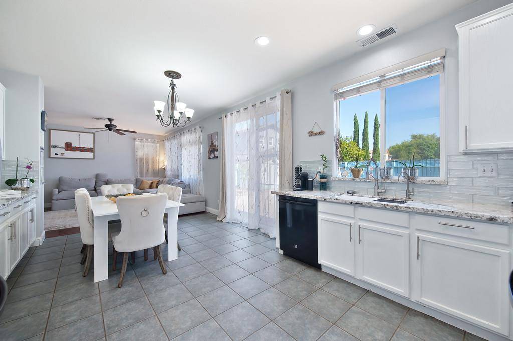 Lincoln, CA 95648,1136 Kensington LN