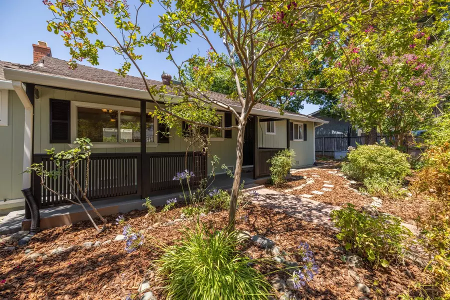 5009 Walnut AVE, Sacramento, CA 95841