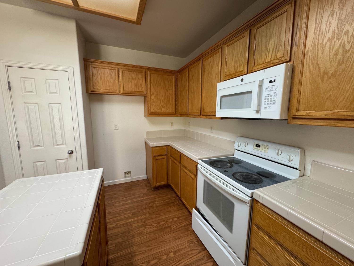 Riverbank, CA 95367,5415 Etherington CT