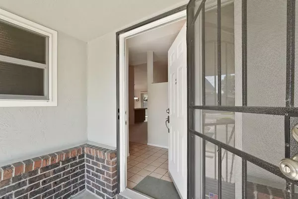 Lodi, CA 95242,19 N Pinewood CT