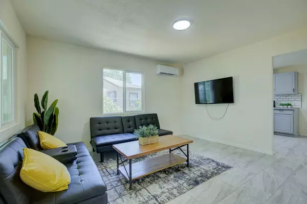 Sacramento, CA 95815,2328 Boxwood ST