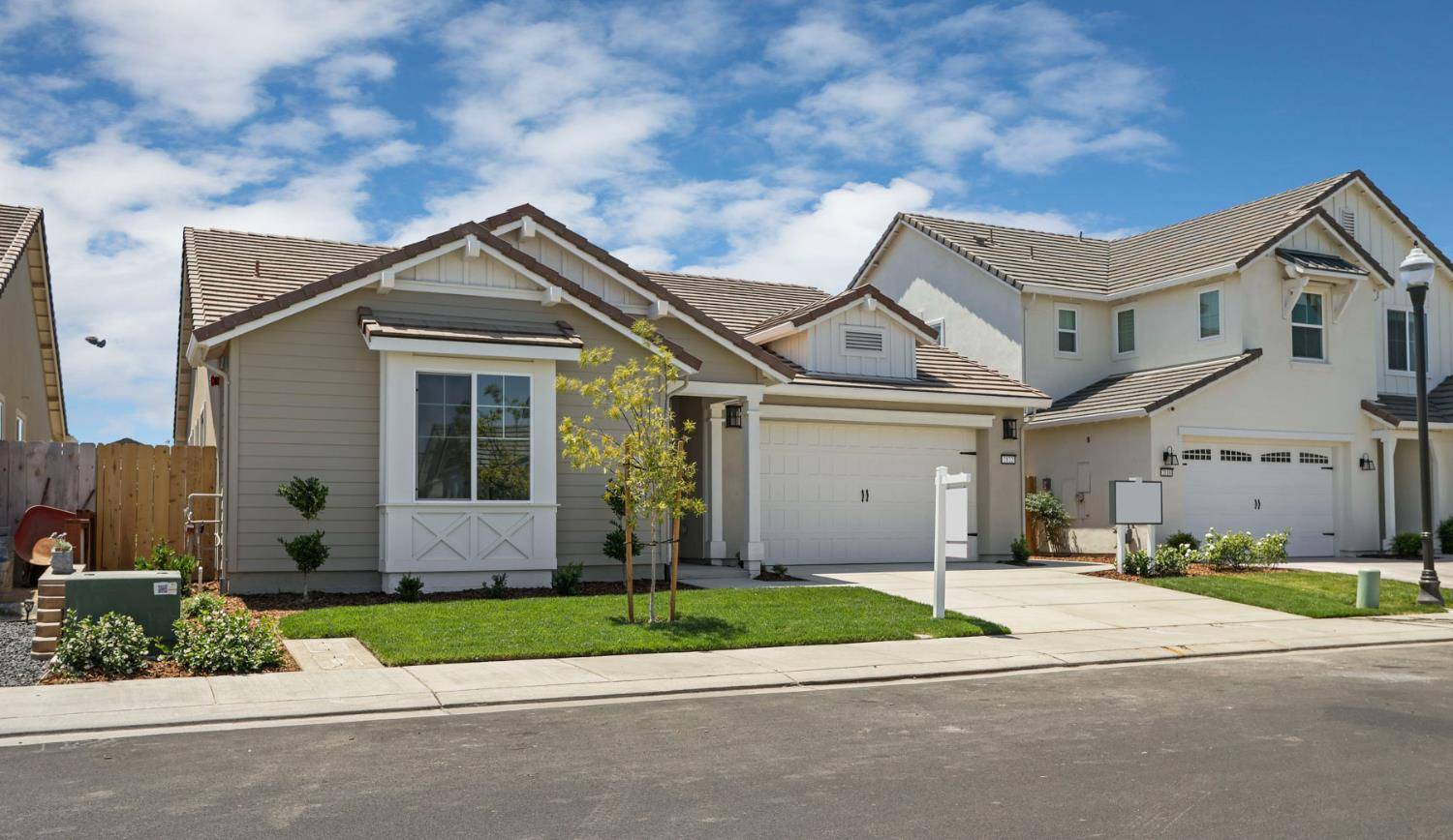 Riverbank, CA 95367,2122 Starwood DR