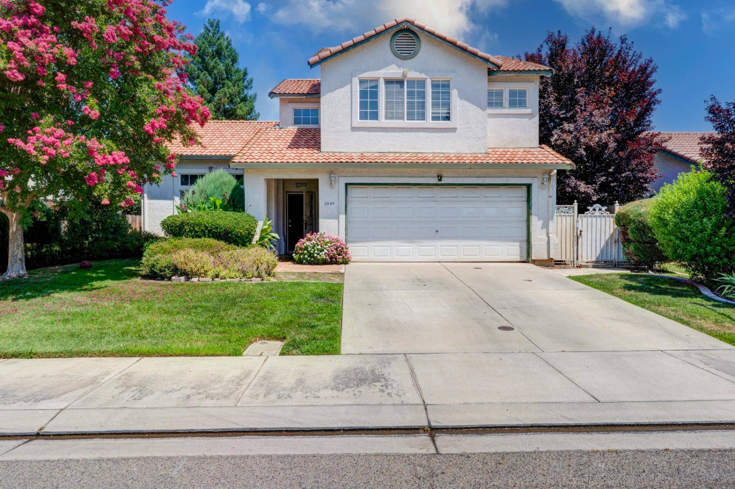 Merced, CA 95340,2049 Spy Glass CT