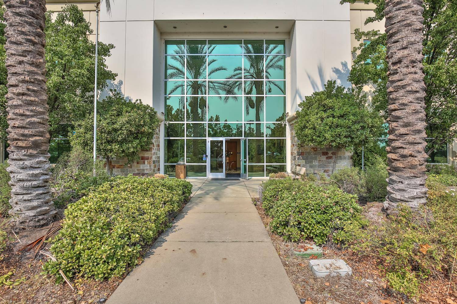 2440 Gold River RD, Rancho Cordova, CA 95670