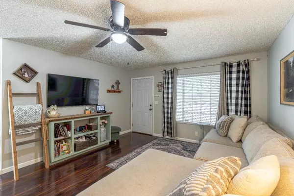 Galt, CA 95632,1121 Creekside WAY