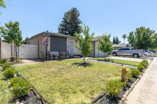 Galt, CA 95632,1121 Creekside WAY