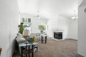 Sacramento, CA 95823,8044 torrente WAY