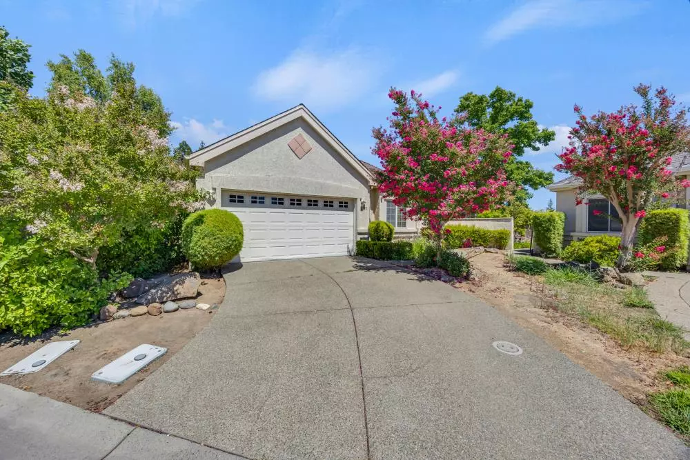 Carmichael, CA 95608,5127 Walnut Pointe LN