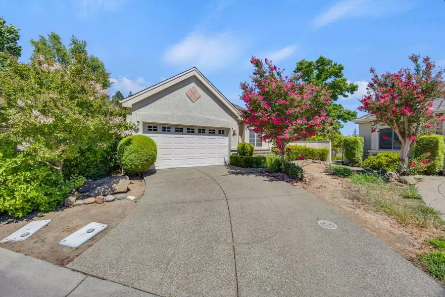 5127 Walnut Pointe LN, Carmichael, CA 95608