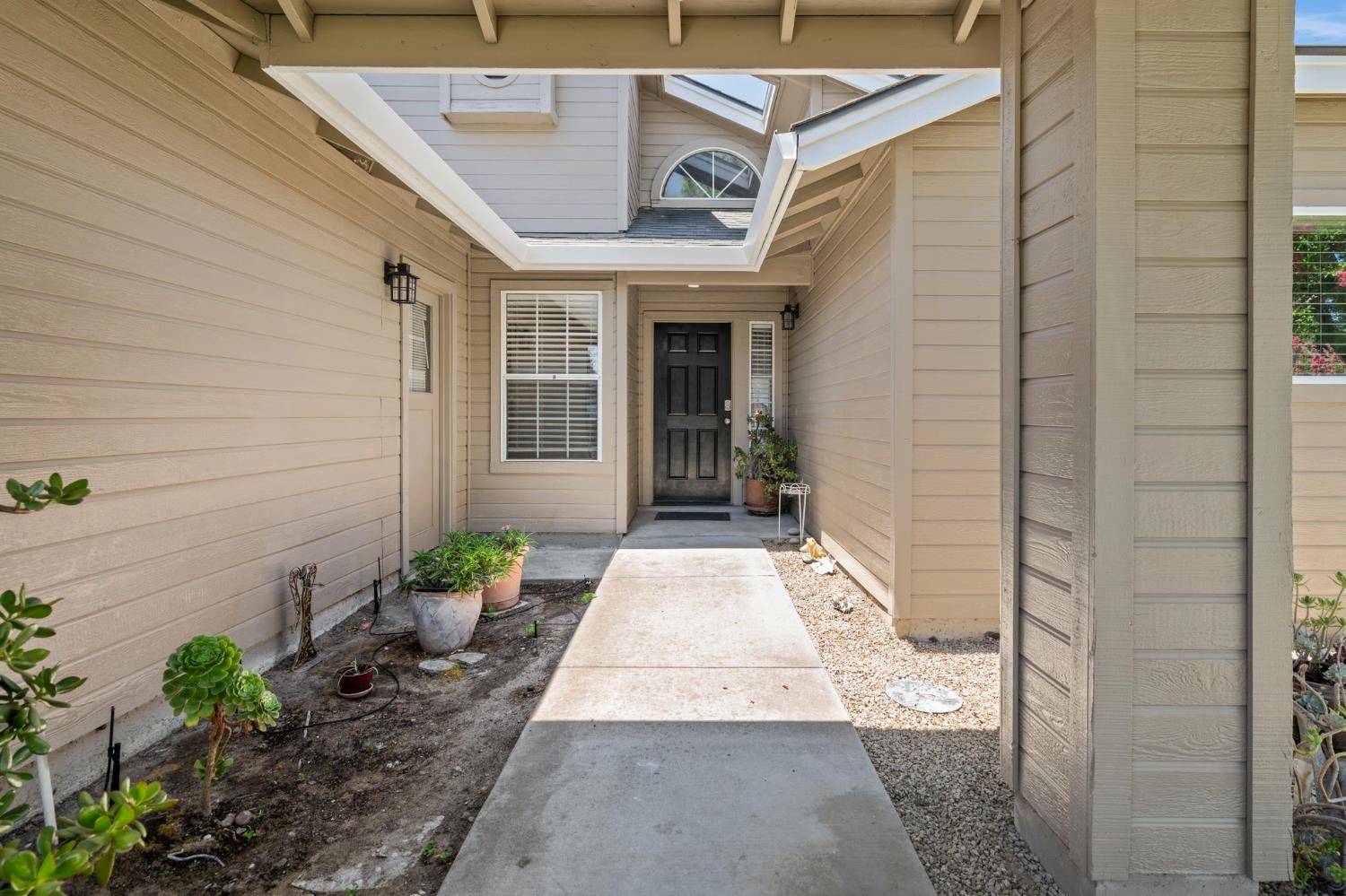 Turlock, CA 95380,2041 Royal Wood LN