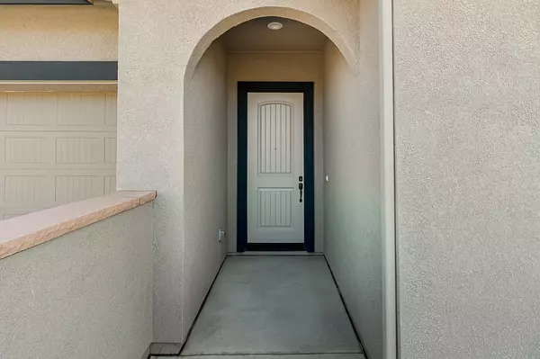 Oakdale, CA 95361,901 Meadowlands DR