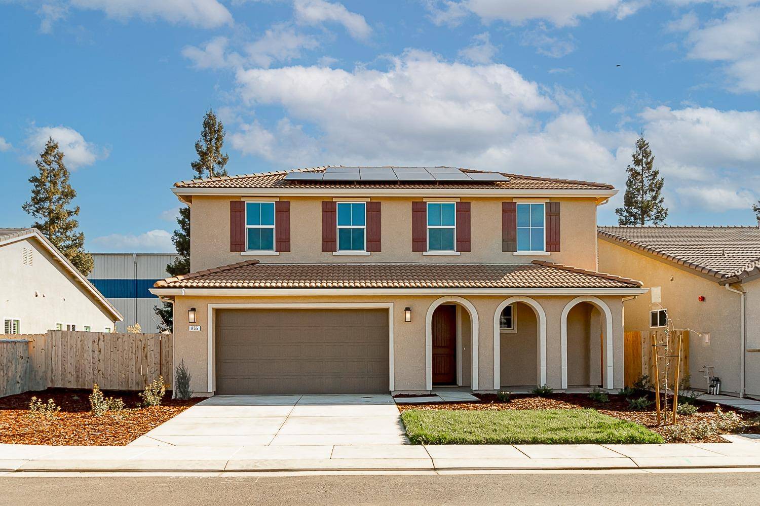 855 Meadowlands DR, Oakdale, CA 95361