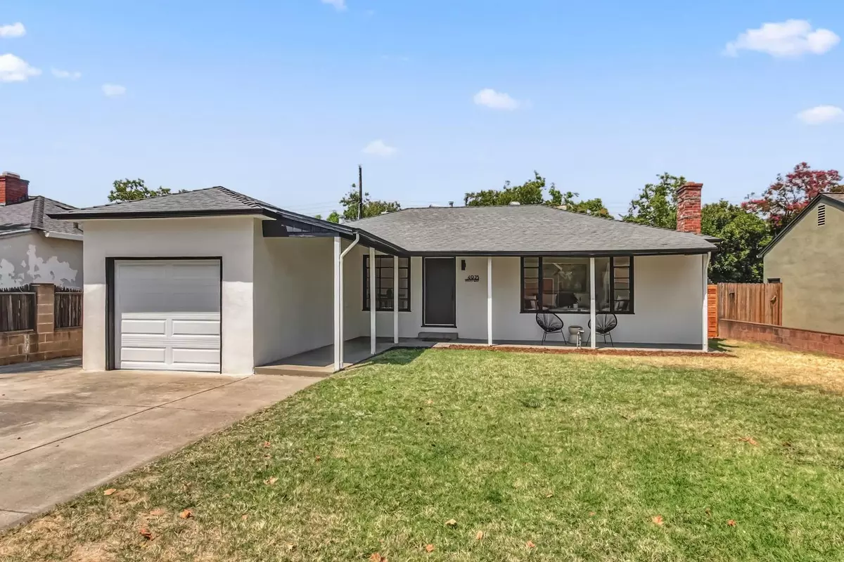 Sacramento, CA 95822,4925 Helen WAY