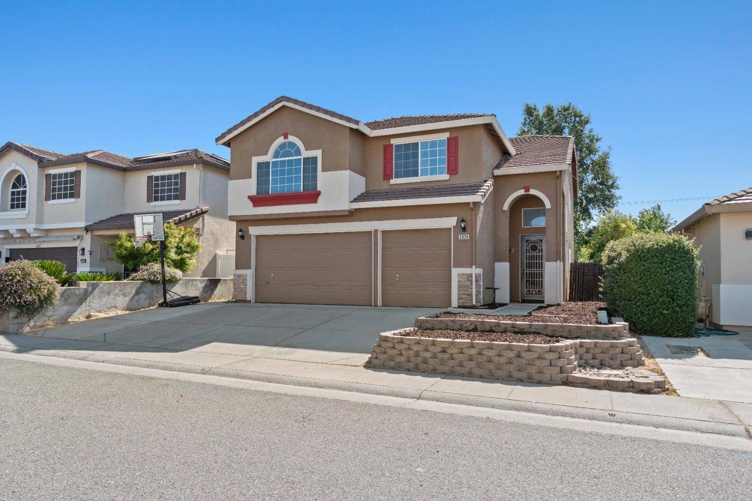 6924 Trailride WAY, Citrus Heights, CA 95621