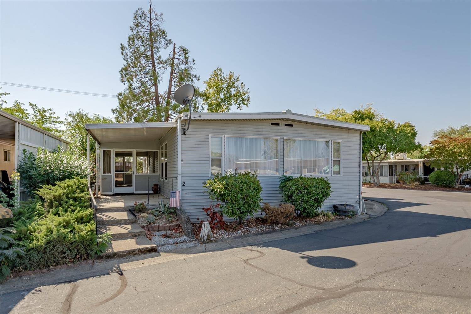 2 Cedar CIR, Folsom, CA 95630