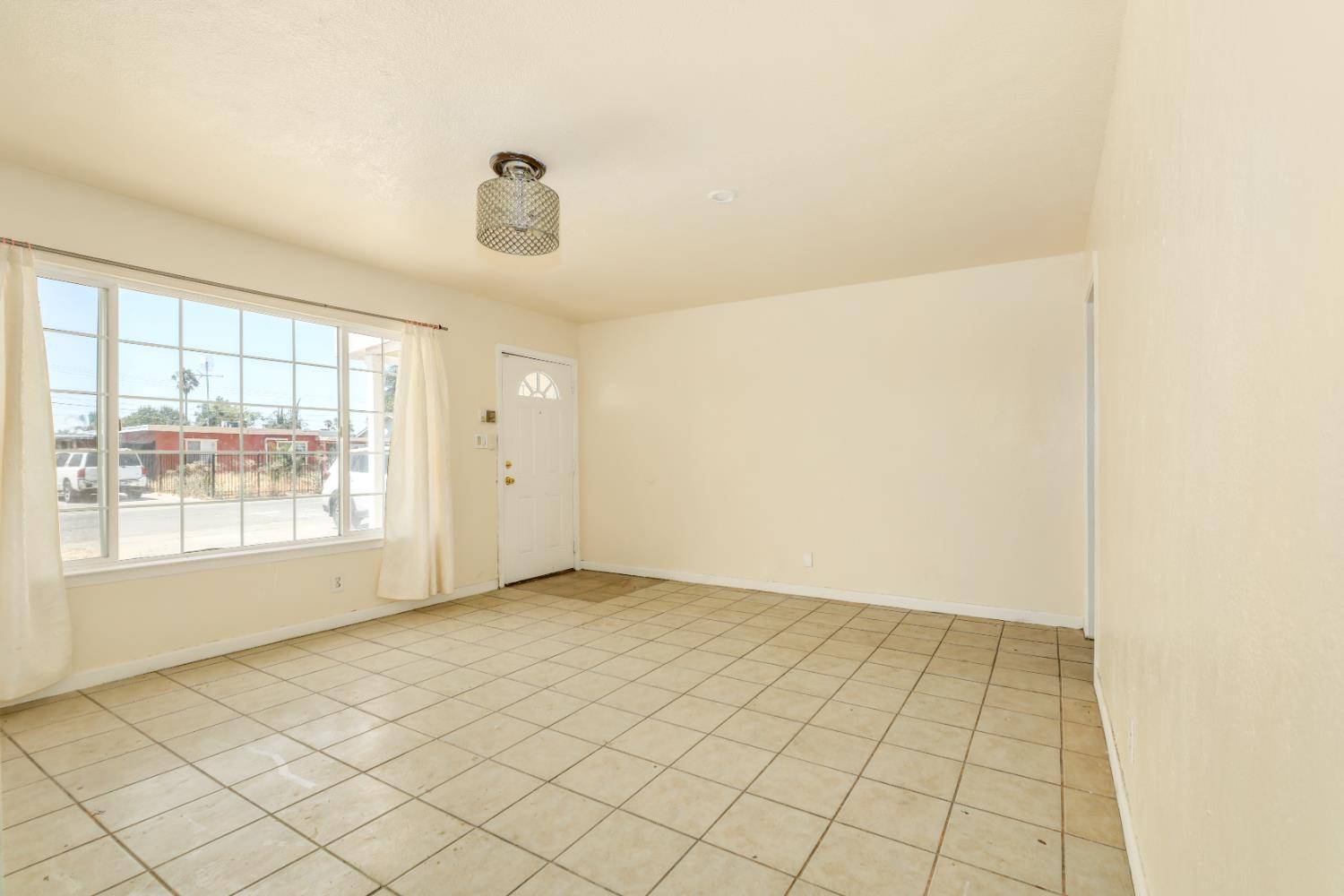 Sacramento, CA 95838,3904 High St