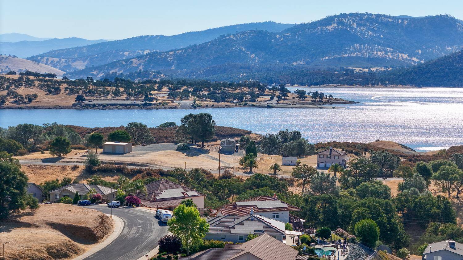 1116 Paradise Peak RD, Valley Springs, CA 95252