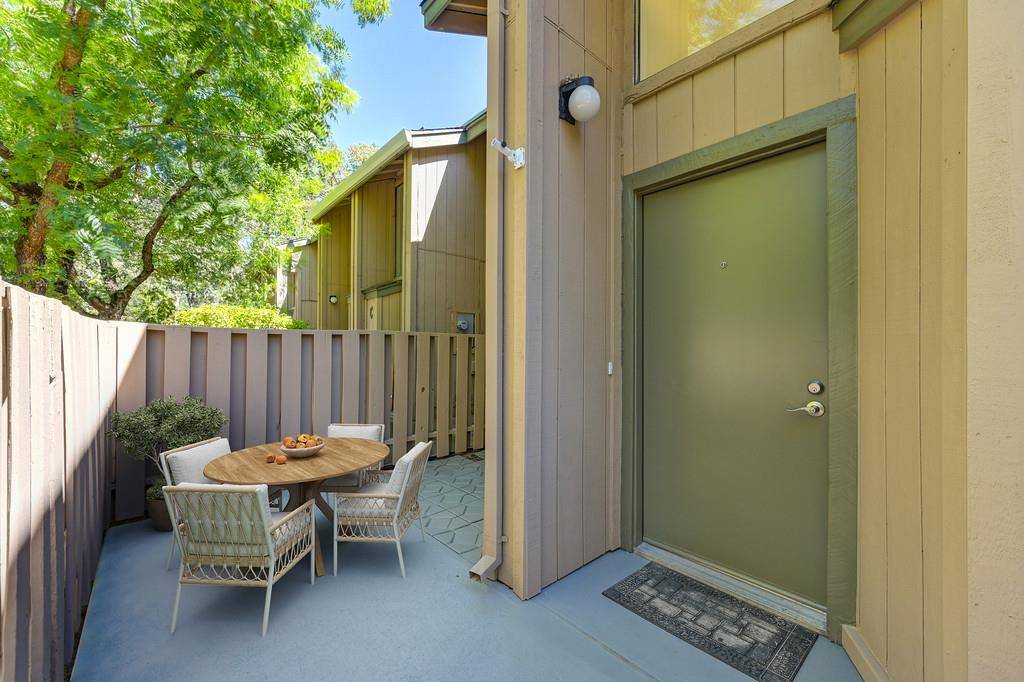 13051 Lincoln WAY #B, Auburn, CA 95603
