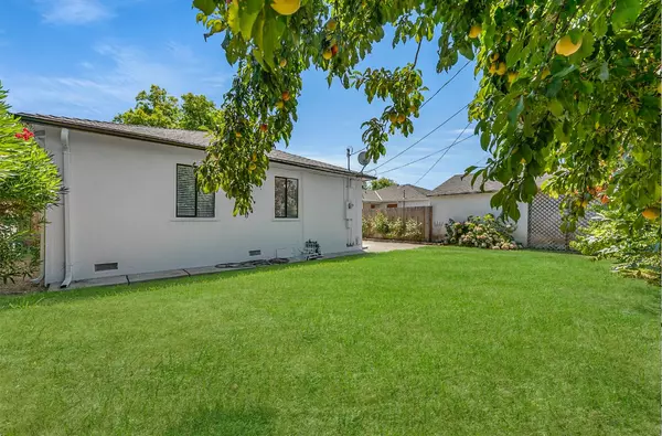 Sacramento, CA 95820,5240 Emerson RD