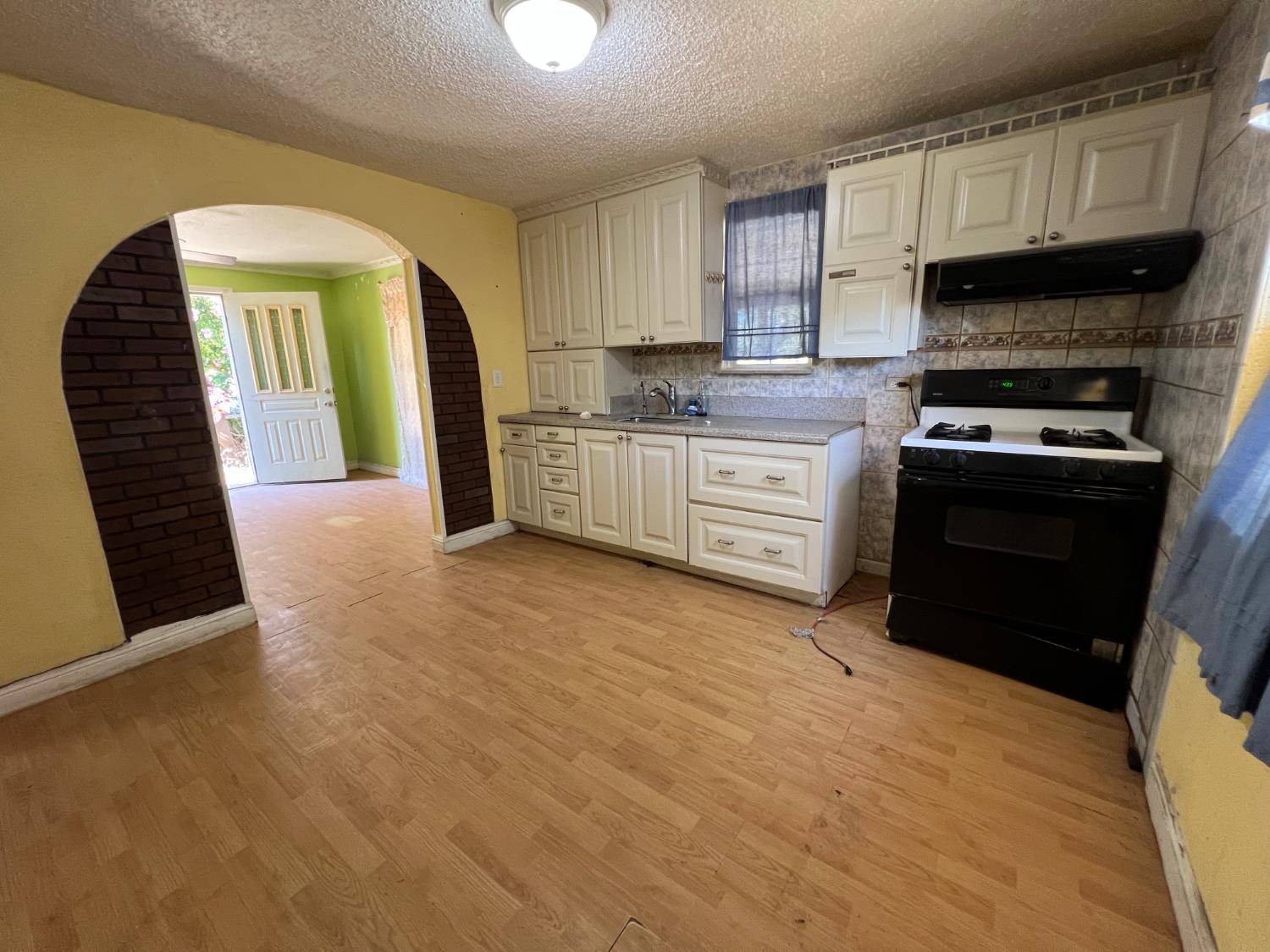 Acampo, CA 95220,3139 E Heintz ALY