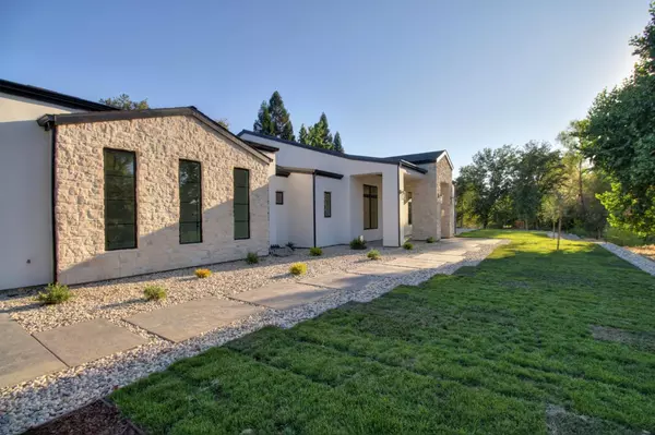 Loomis, CA 95650,4272 Laird RD