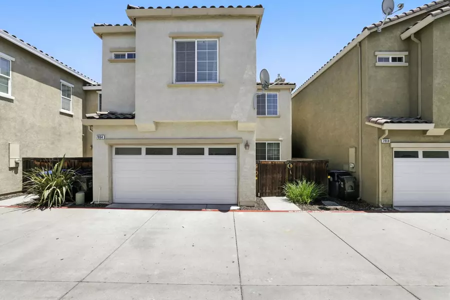 7864 Monaldo WALK, Sacramento, CA 95823