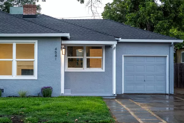 Sacramento, CA 95820,4541 Summit WAY