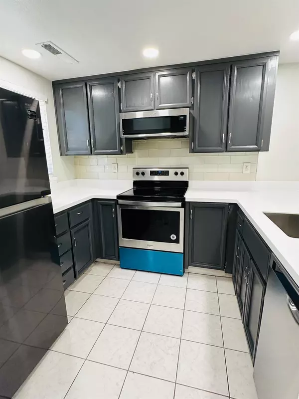 Newark, CA 94560,6306 Joaquin Murieta AVE #282C