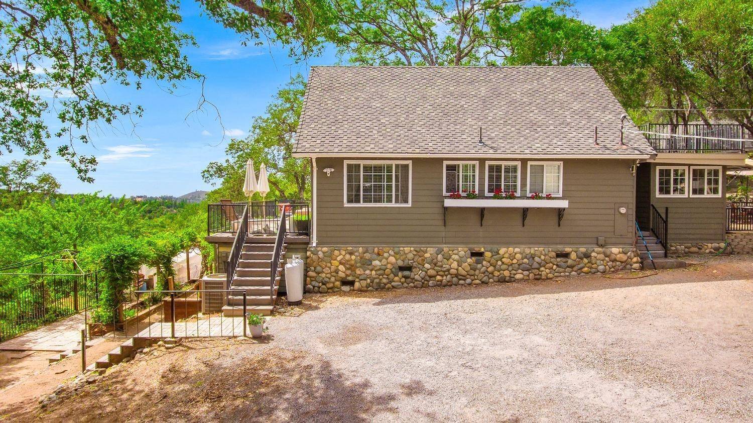 6490 Garden Park Dr, Garden Valley, CA 95633
