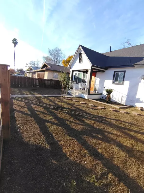 Bakersfield, CA 93308,112 Woodrow AVE