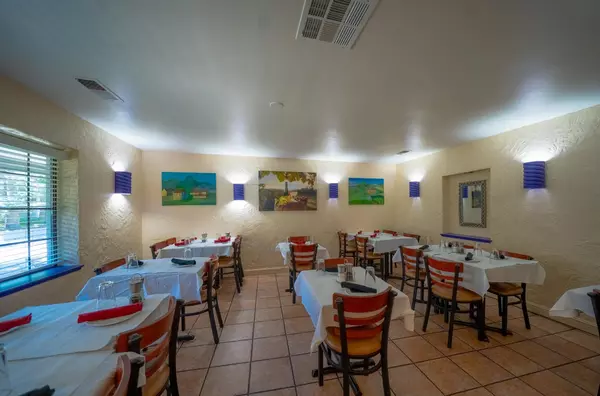 Murphys, CA 95247,380 Main ST #1