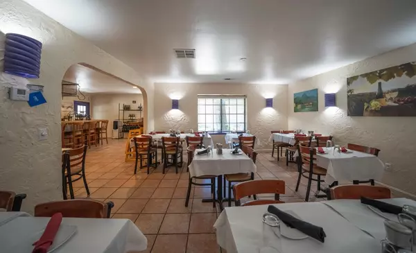 Murphys, CA 95247,380 Main ST #1