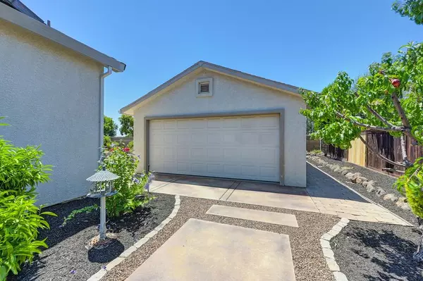 Roseville, CA 95747,2389 Mendota Way