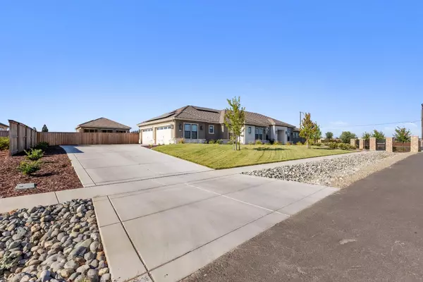 Roseville, CA 95747,3100 Saffron LN