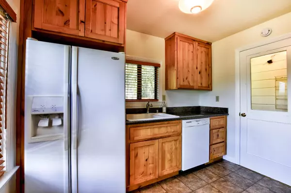 Colfax, CA 95713,150 W Oak ST