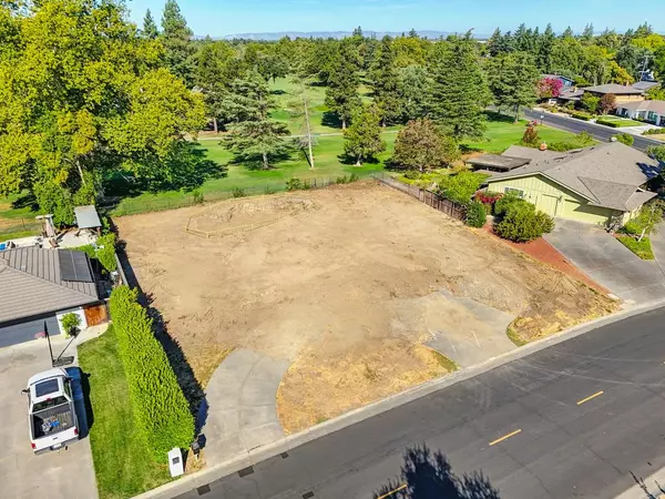 El Macero, CA 95618,26894 Middle Golf DR