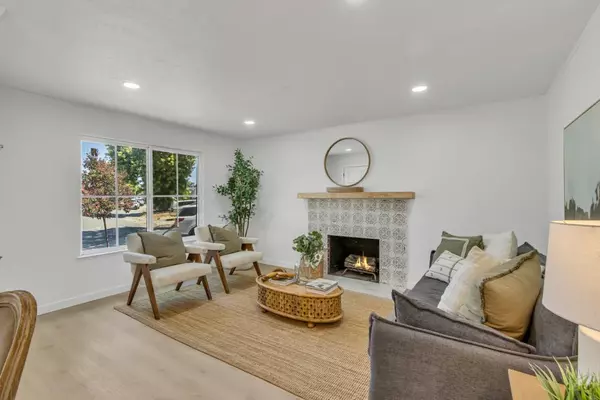 Sacramento, CA 95820,4220 Norton WAY