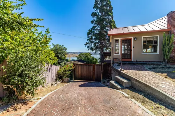 Crockett, CA 94525,240 Alexander ST