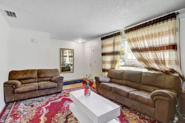 Sacramento, CA 95823,4163 brookfield DR