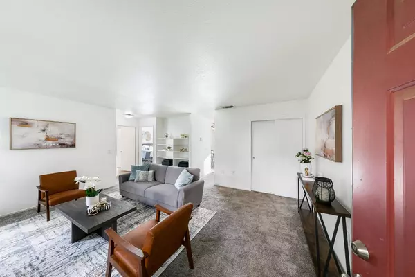 Sacramento, CA 95826,9101 Newhall DR #39