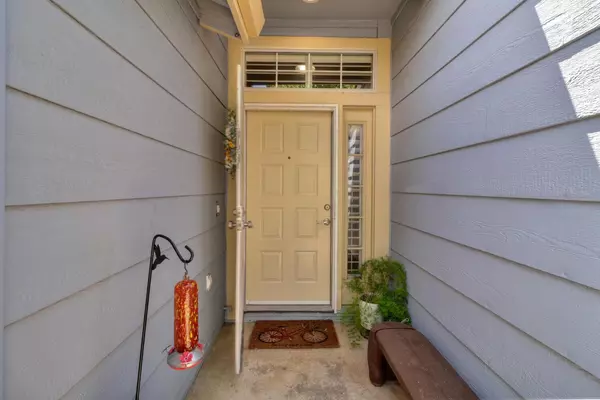 Sacramento, CA 95828,7664 Sundrift LN