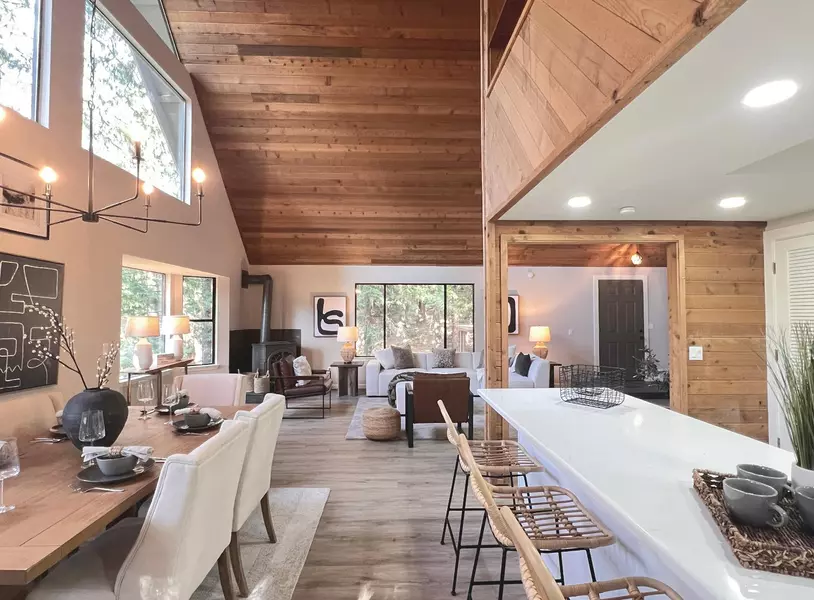 12402 Francis DR, Grass Valley, CA 95949