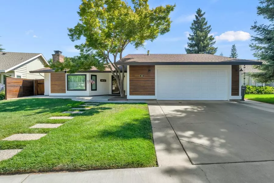 865 Notre Dame DR, Woodland, CA 95695