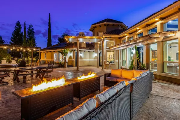 El Dorado Hills, CA 95762,5083 Thalia DR
