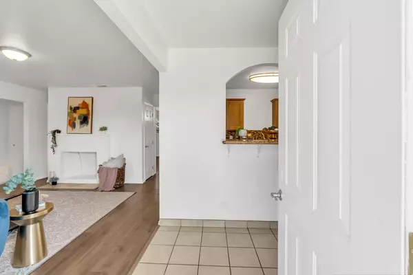 Sacramento, CA 95838,135 Cathcart