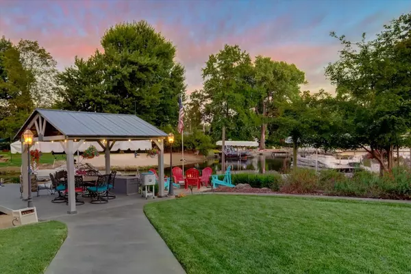 Auburn, CA 95602,23714 Shadow DR