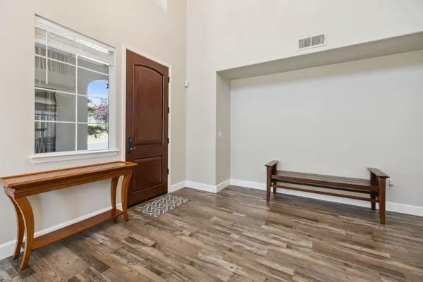 El Dorado Hills, CA 95762,8021 Murcia WAY