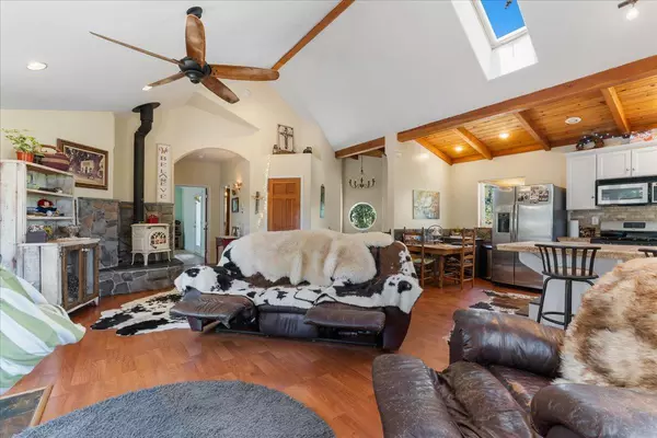 Grass Valley, CA 95949,18759 Connie DR